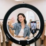 Synco XView M4 Selfie Monitor Screen for Phone Vlogging – Black - Image 12